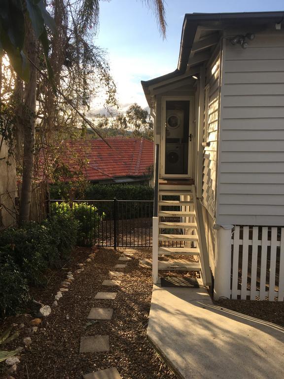 Central Cottage Brisbane Exterior photo